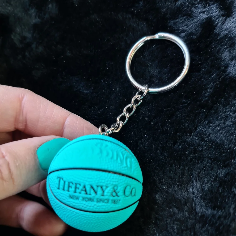 Tiffany & Co Spalding keyring 🩷 - Picture 5 of 7
